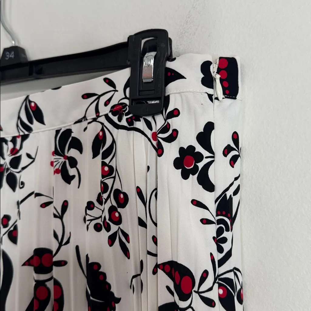 Talbots Black/Red Floral Pleated Midi A-Line Full Flowy Paisley Skirt size 8 - Image 6