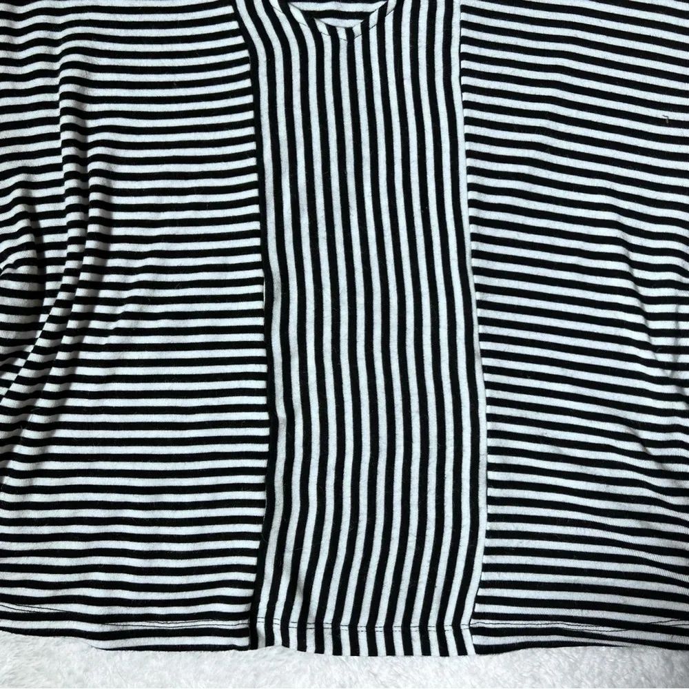 Evereve Black and White Striped Sleeveless Top - Image 3