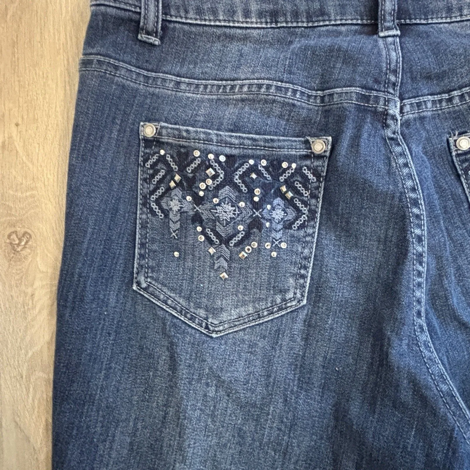 CHRISTOPHER BANKS JEANS 8P Petite Blue Denim Embroidered Pockets Bootcut Stretch - Image 8