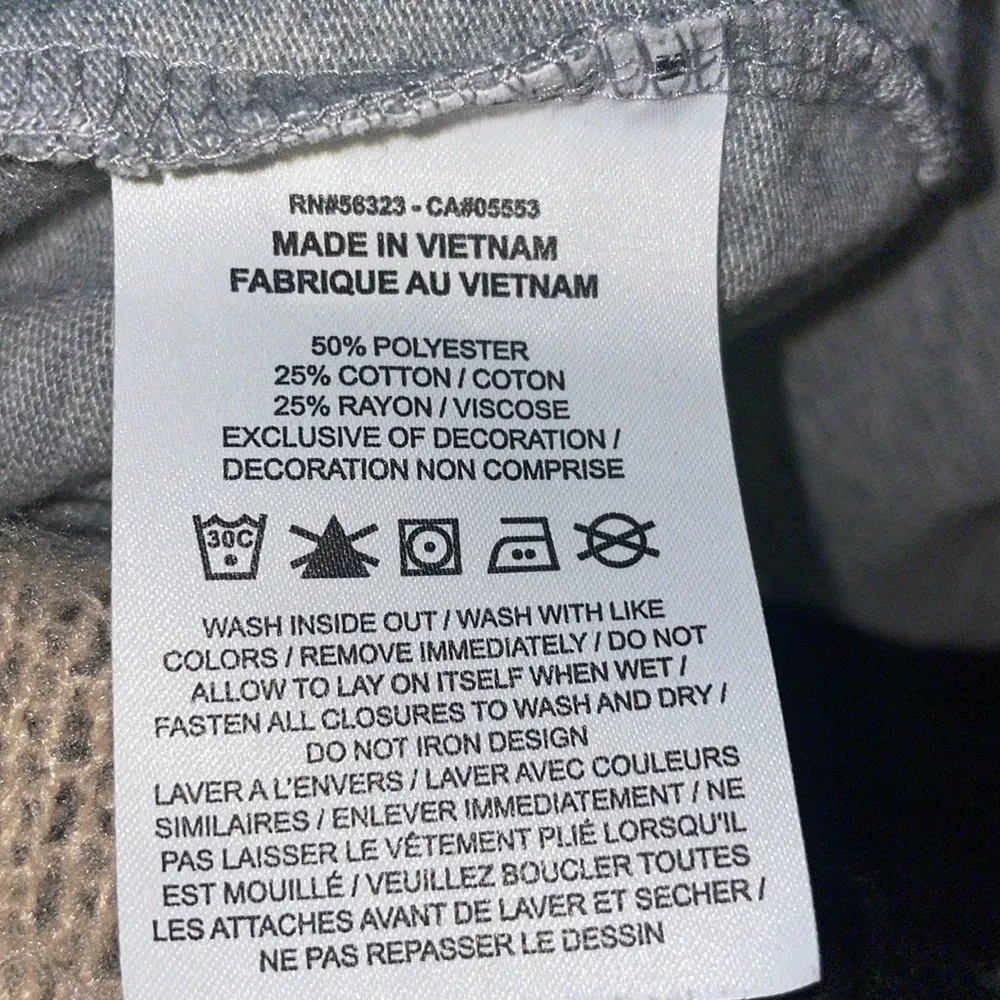 Nike Women’s Sz Small Cropped Hoodie Light Gray Zip Up / CV8618-063 - Image 6