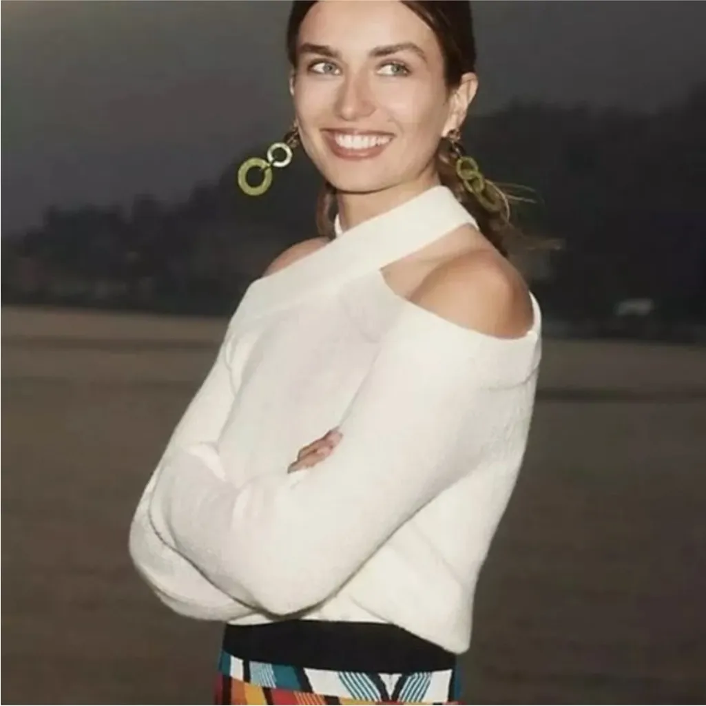 ANTHROPOLOGIE Moth Cross Front Cream Sweater Small - Image 2