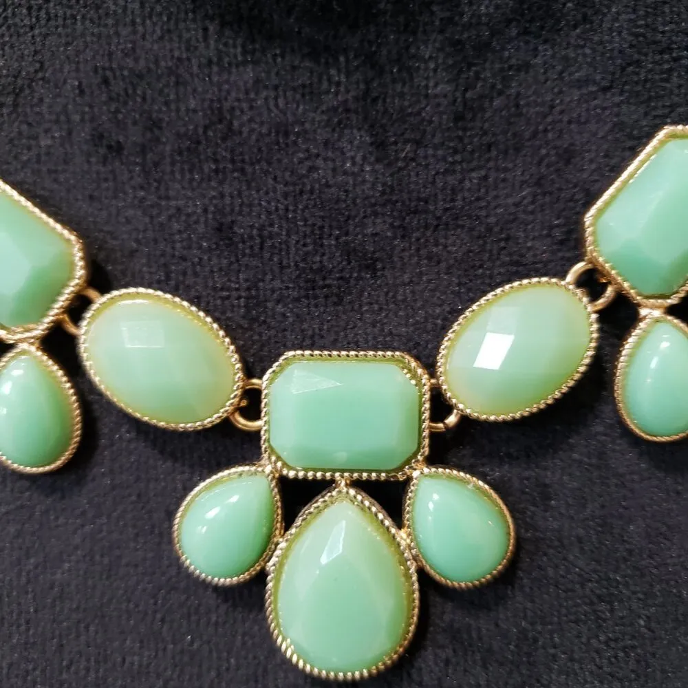 Womens Gold Plated Multi Shaped Green Resin Faceted Necklace with Lobster Clasp - Image 3