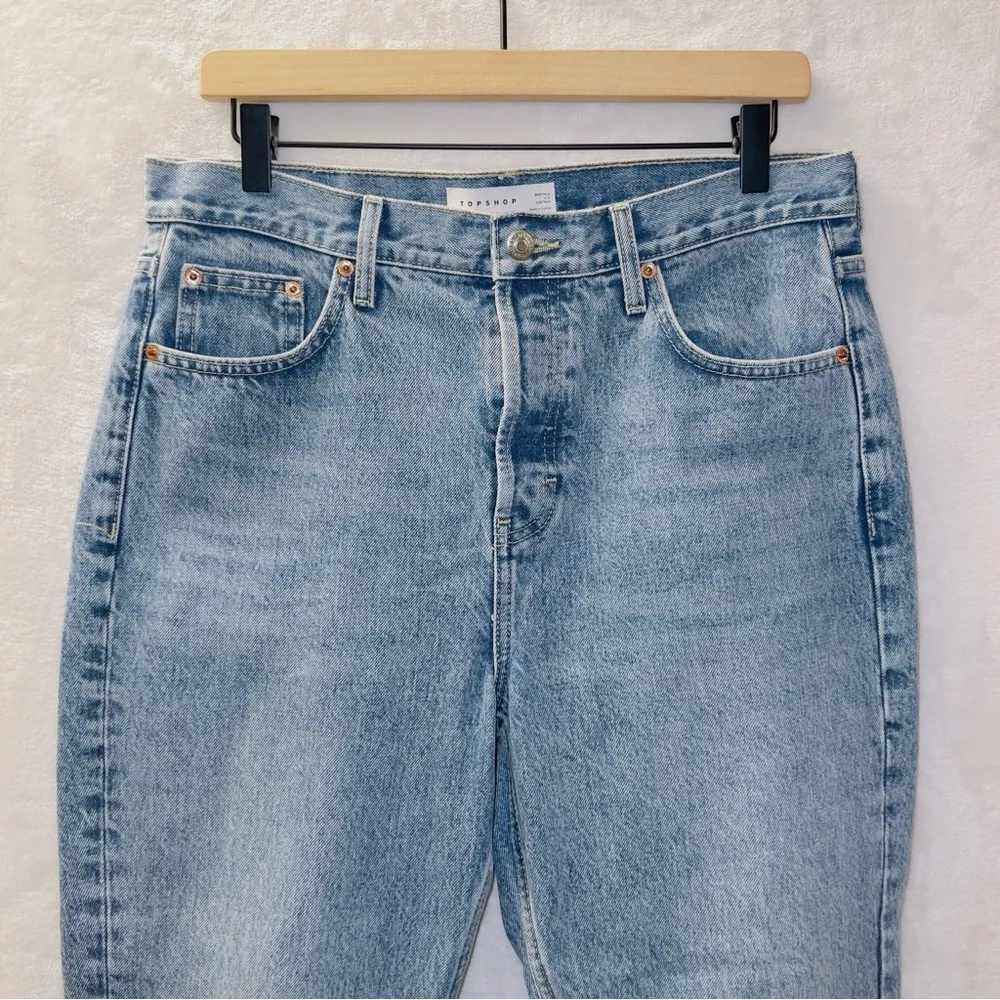Topshop Light Wash Denim High Rise Button Fly Straight Leg Mom Jean size 30 - Image 2