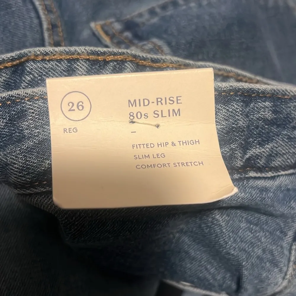 - Universal Thread High Rise 80S Slim Leg Medium Wash Size 26R Plus - Image 5