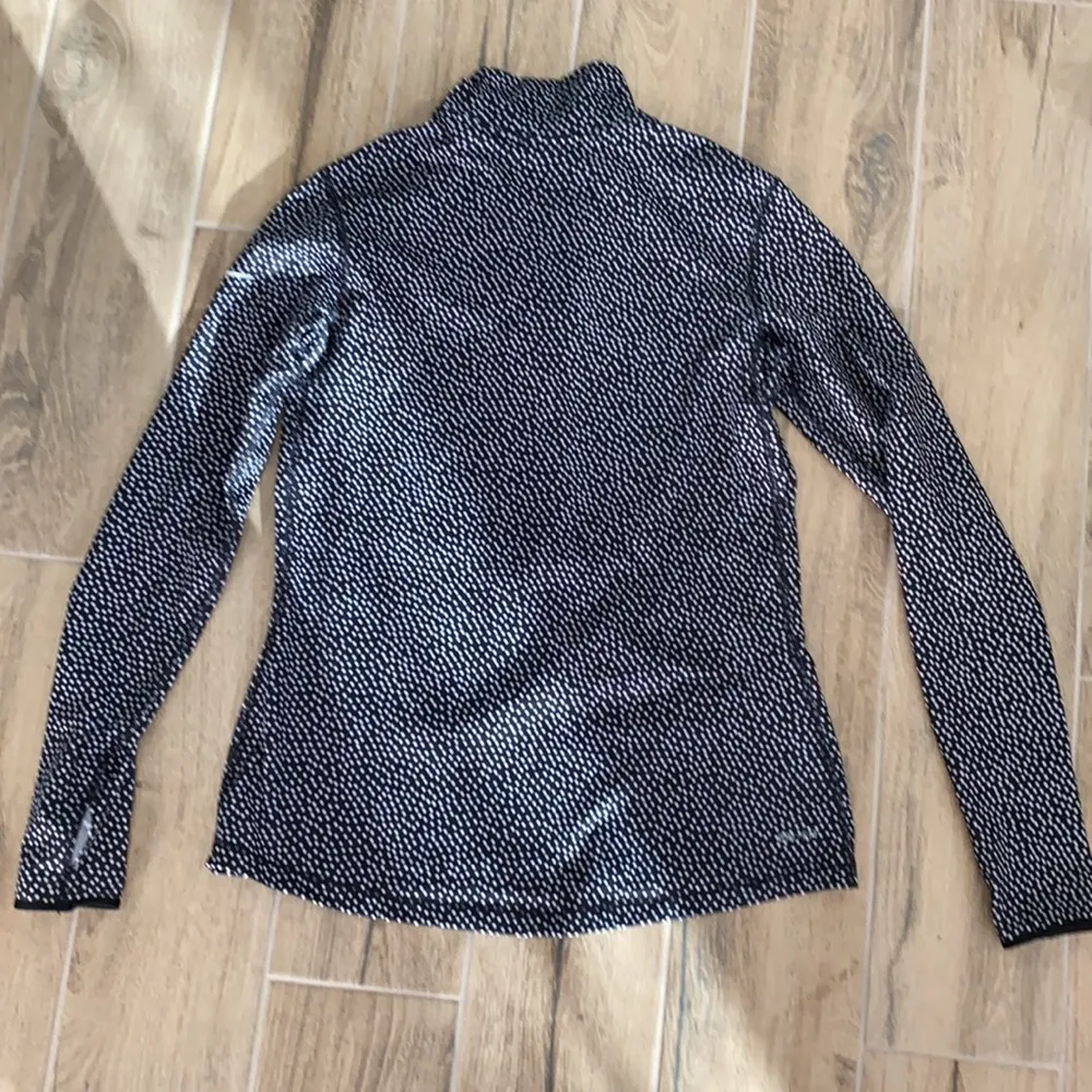 Nike  dri fit pull over - Image 5