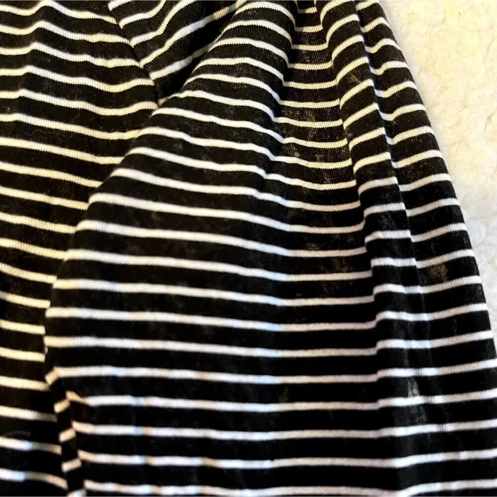 American Eagle Outfitters Black and White Soft & Sexy Long Sleeve Shirt - Image 4