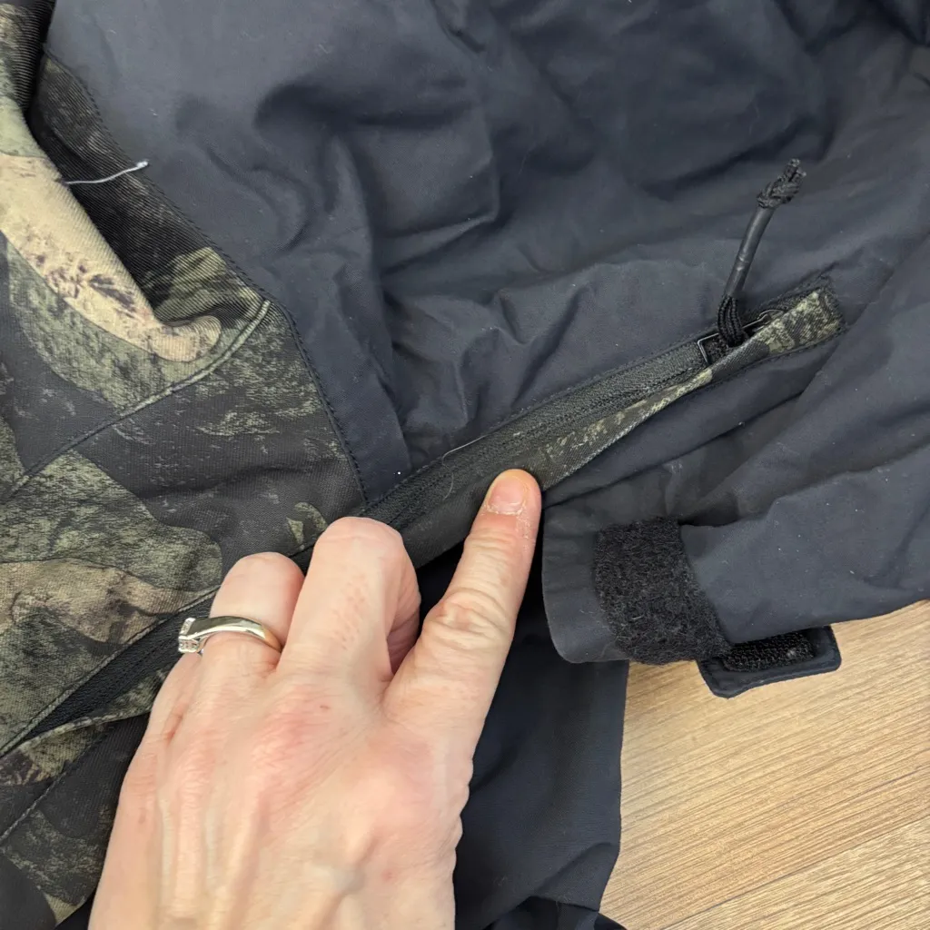 Dakine  Canyon II Camouflage Ski Snowboard Jacket Women’s - Image 8