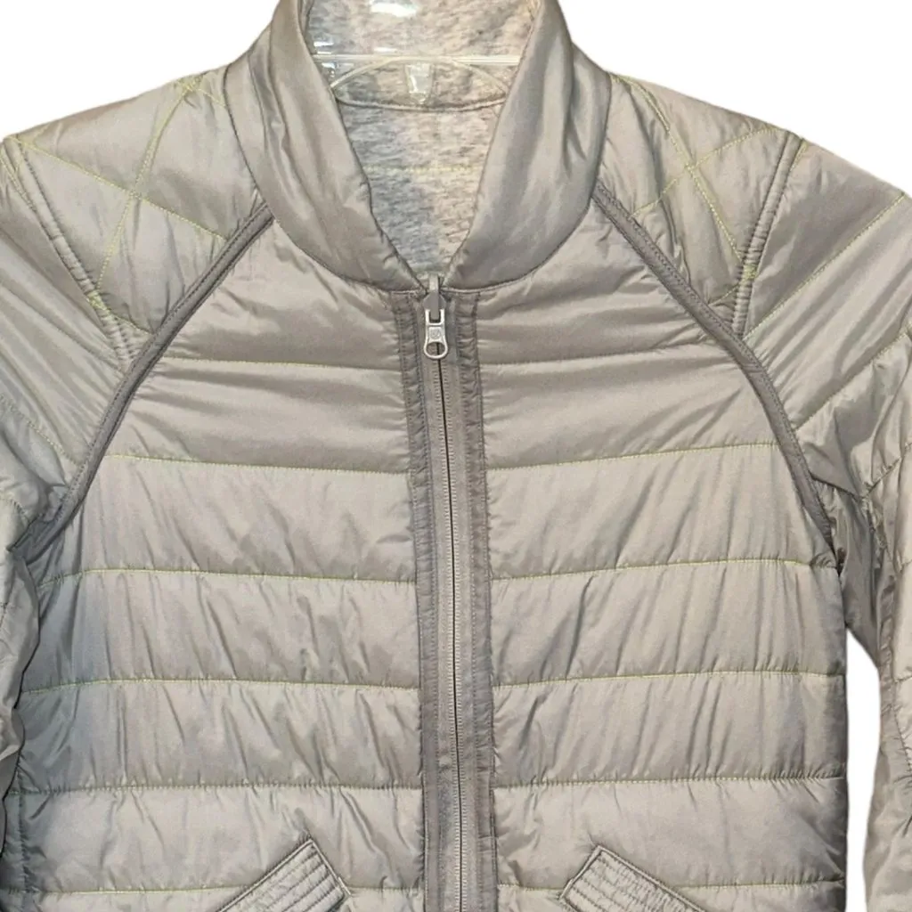 Lululemon The Bomb Bomber Quilted Reversible Jacket‎ Grey Size 2 - Image 2