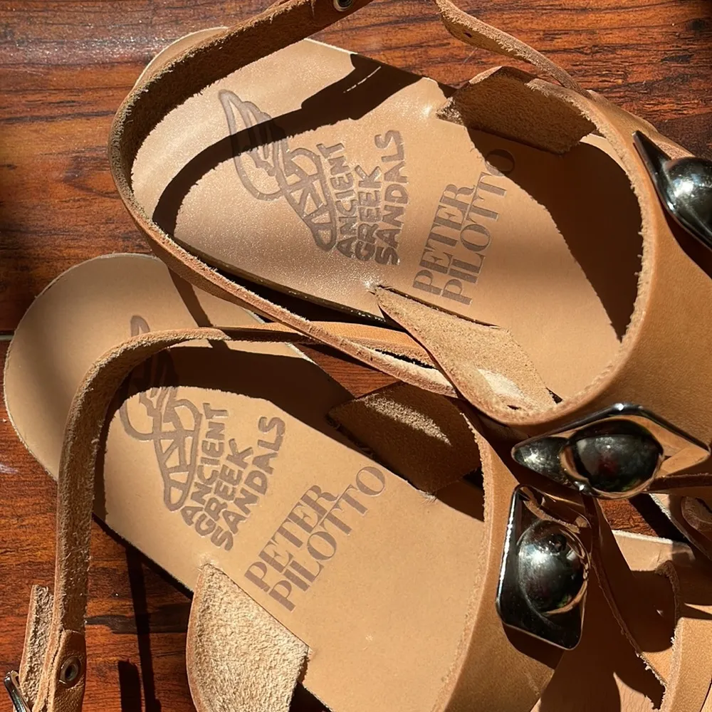 Ancient Greek Sandals x Peter Pilotto Alethea stud cross front leather sandals Brown Size 10 - Image 8