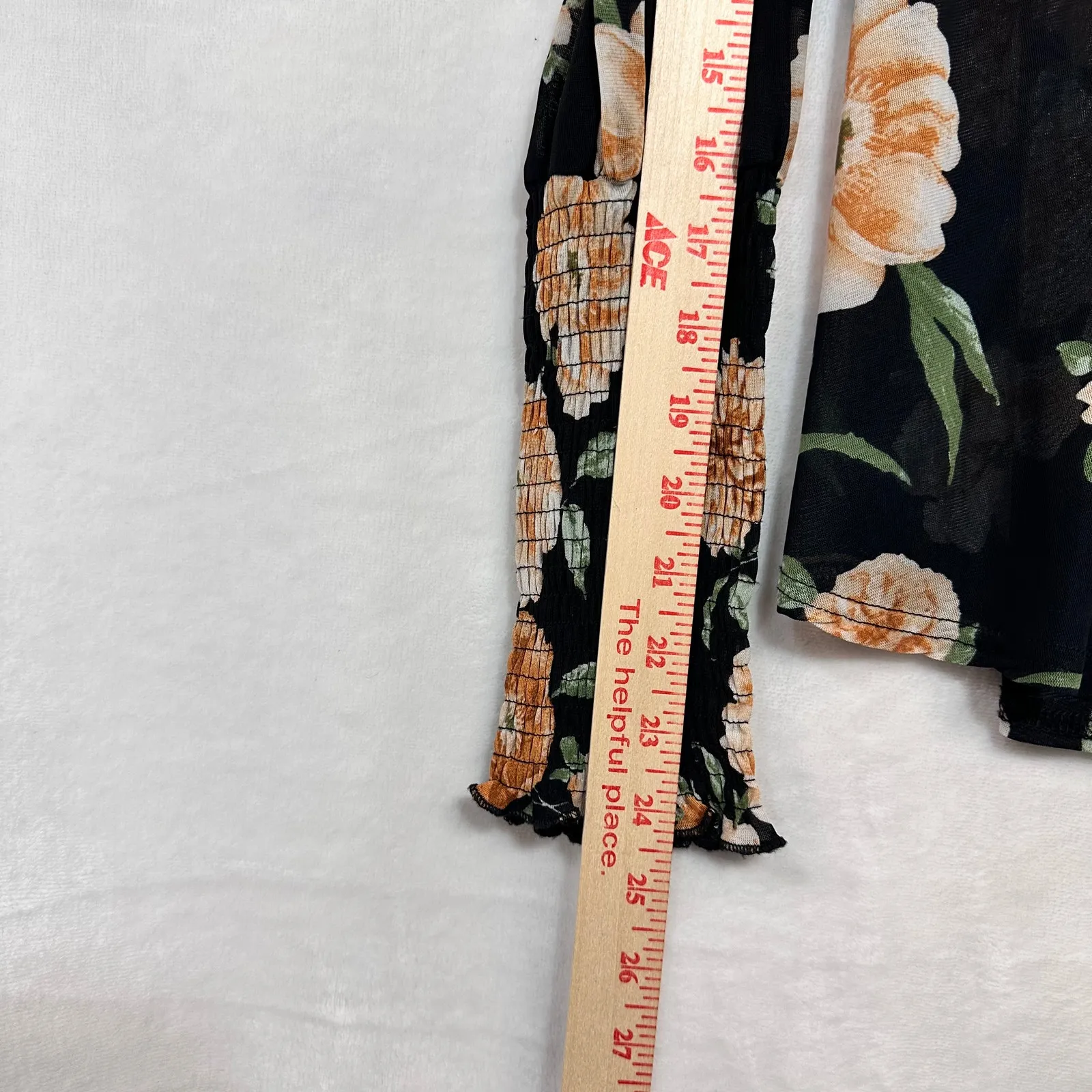 Ember Floral Ruffle Top‎ Long Sleeve Buttoned Women's Medium V - Image 10