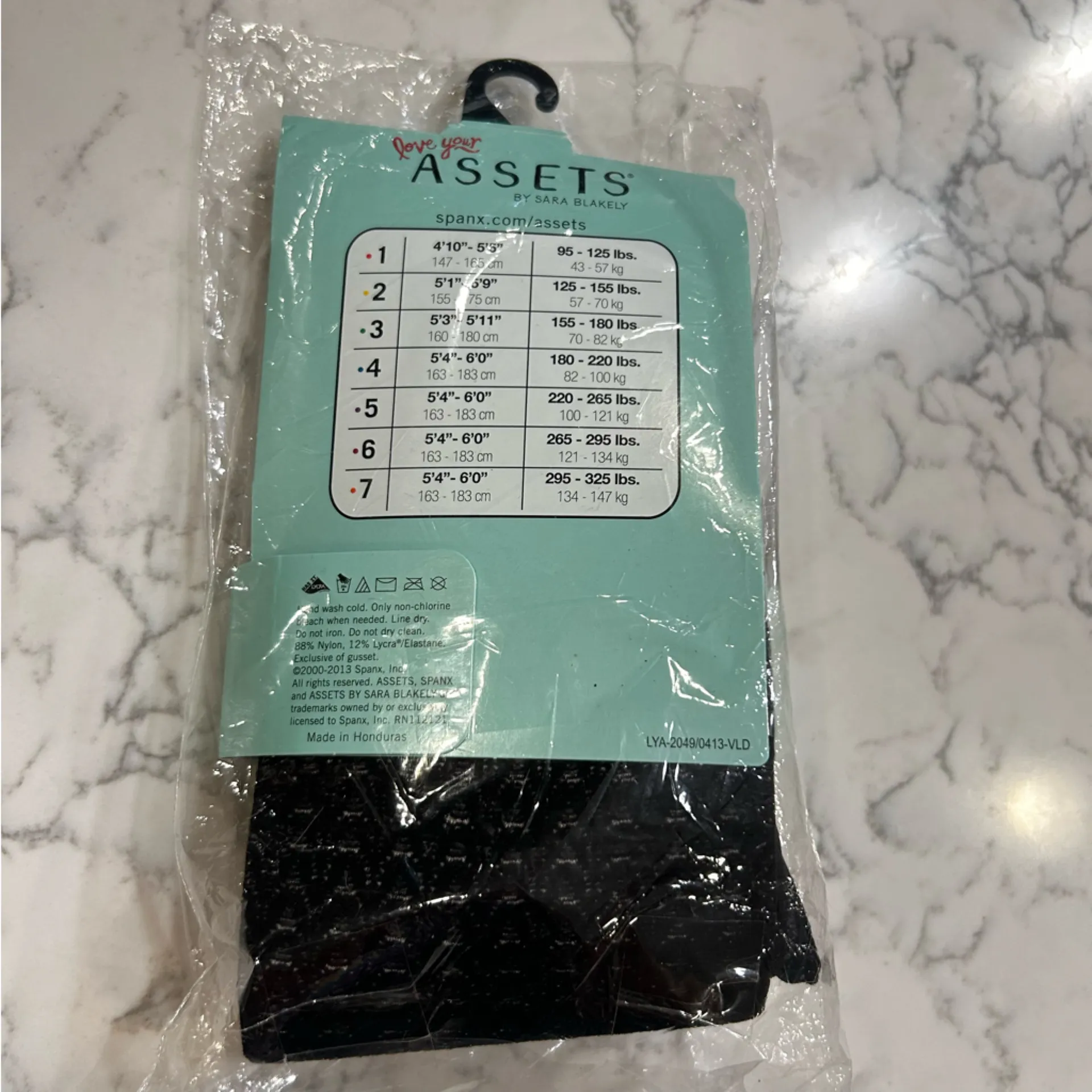 NWT Assets by Spanx Black Shaping Tights Textured Wish Bone Size 3 - Image 2