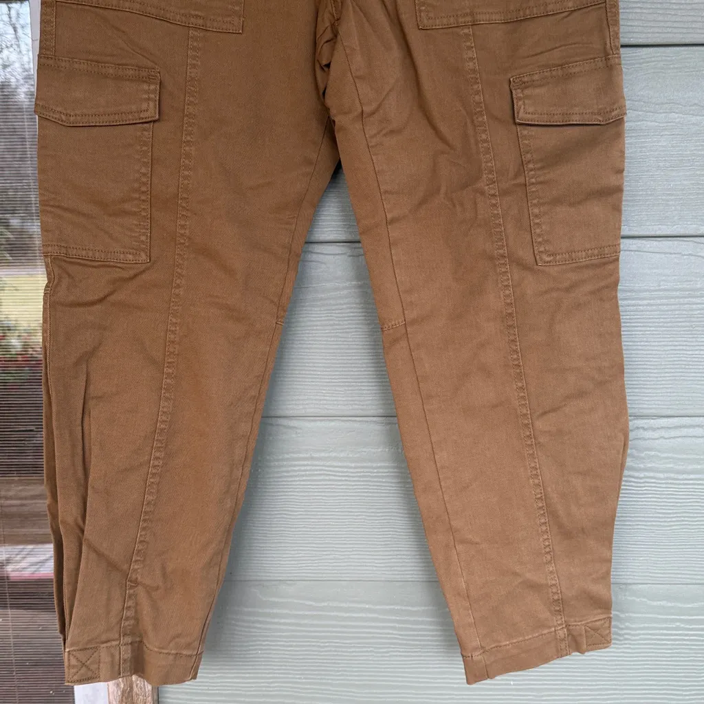 Banana Republic Factory High Rise Cargo Pant - Image 4