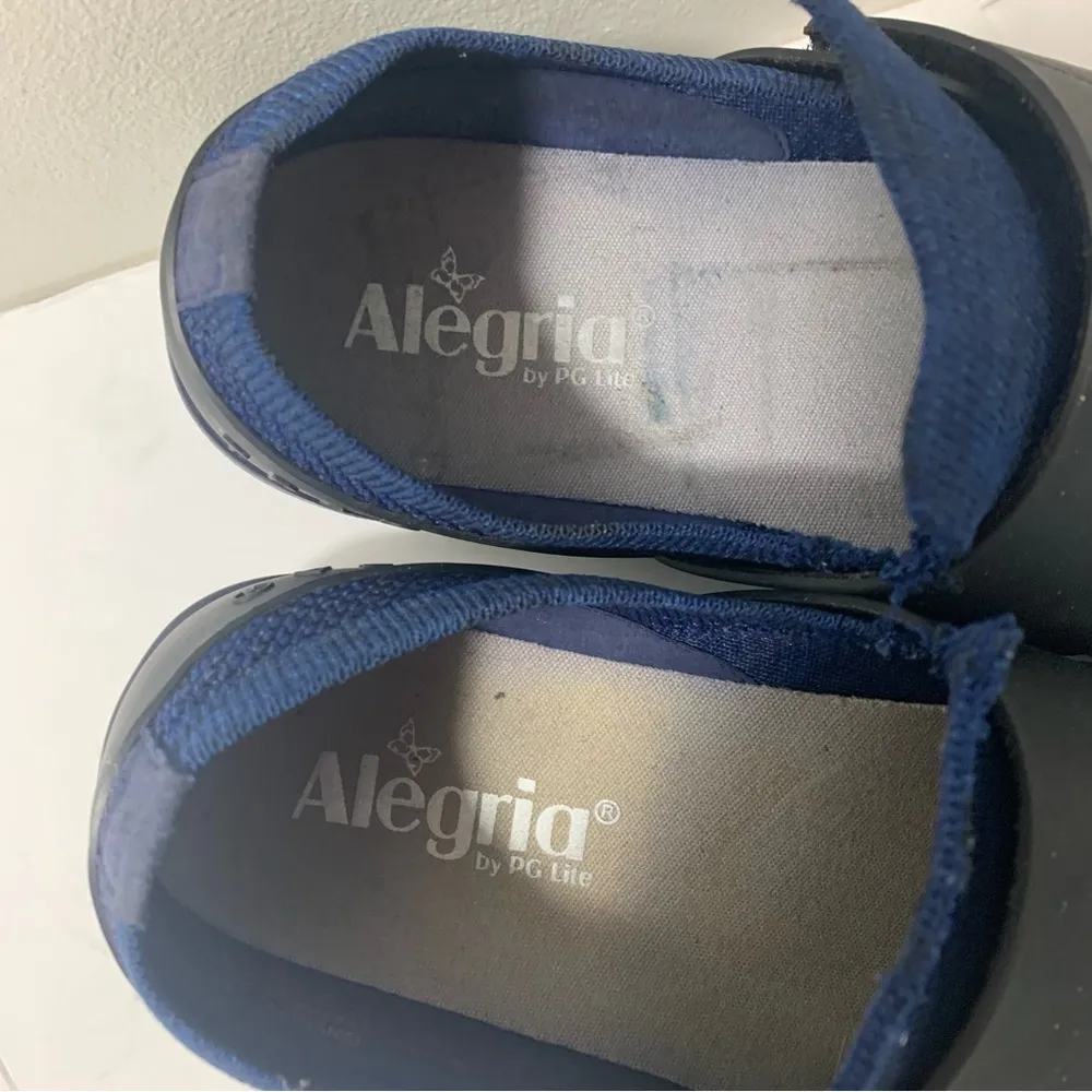 EUC TRAQ By  Qwik Navy Knit Slip On Comfort Clogs Size 39 US 9 - Image 2