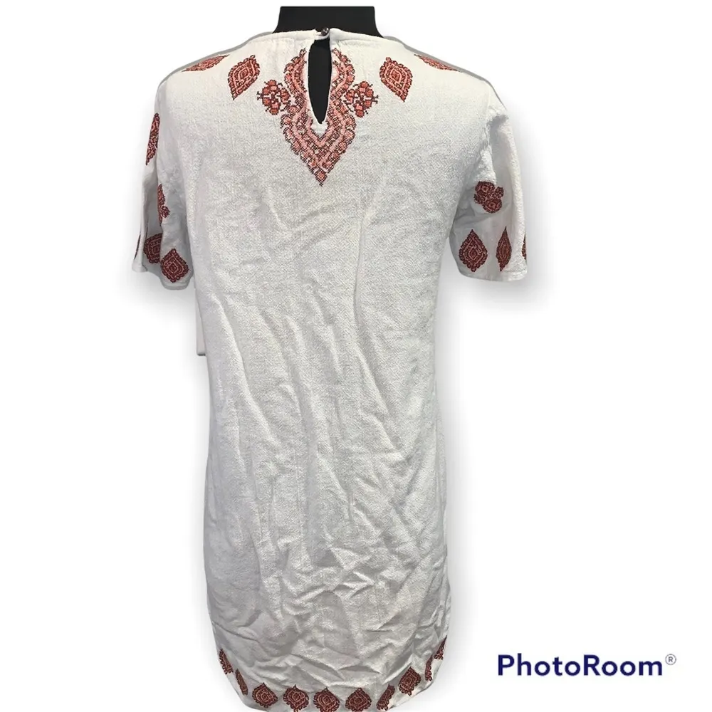 Michael Kors White Embroidered T Shirt Shift Dress size 4 - Image 5