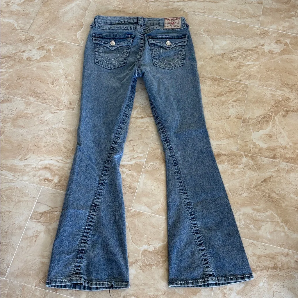 True Religion JOEY MID RISE FLARE JEAN embroidered pockets size 30 - Image 4