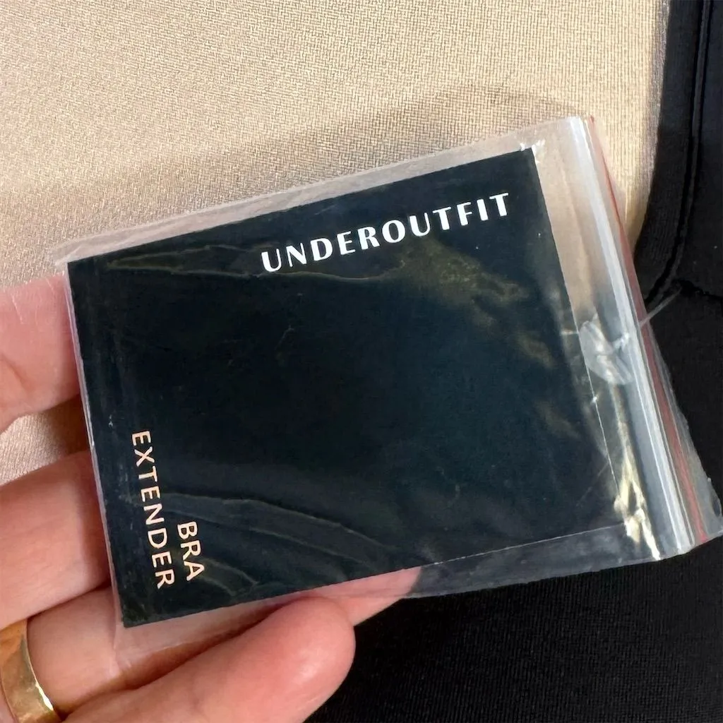 UNDEROUTFIT Women's The Cradle Bra 42D Black Underwire Adjustable Size undefined - Image 9