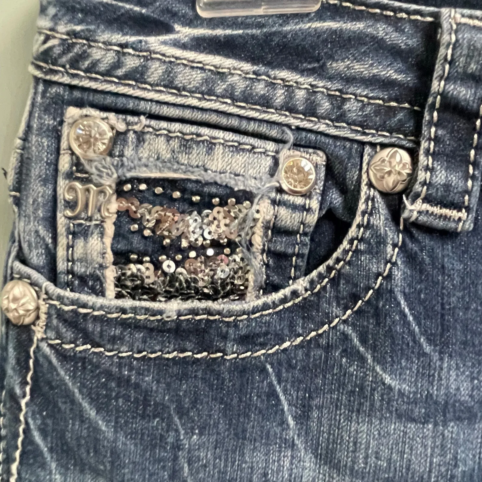 Miss Me Signature Rise Bootcut Jeans Size 29 Bling Y2K Grunge Flap Pockets - Image 2