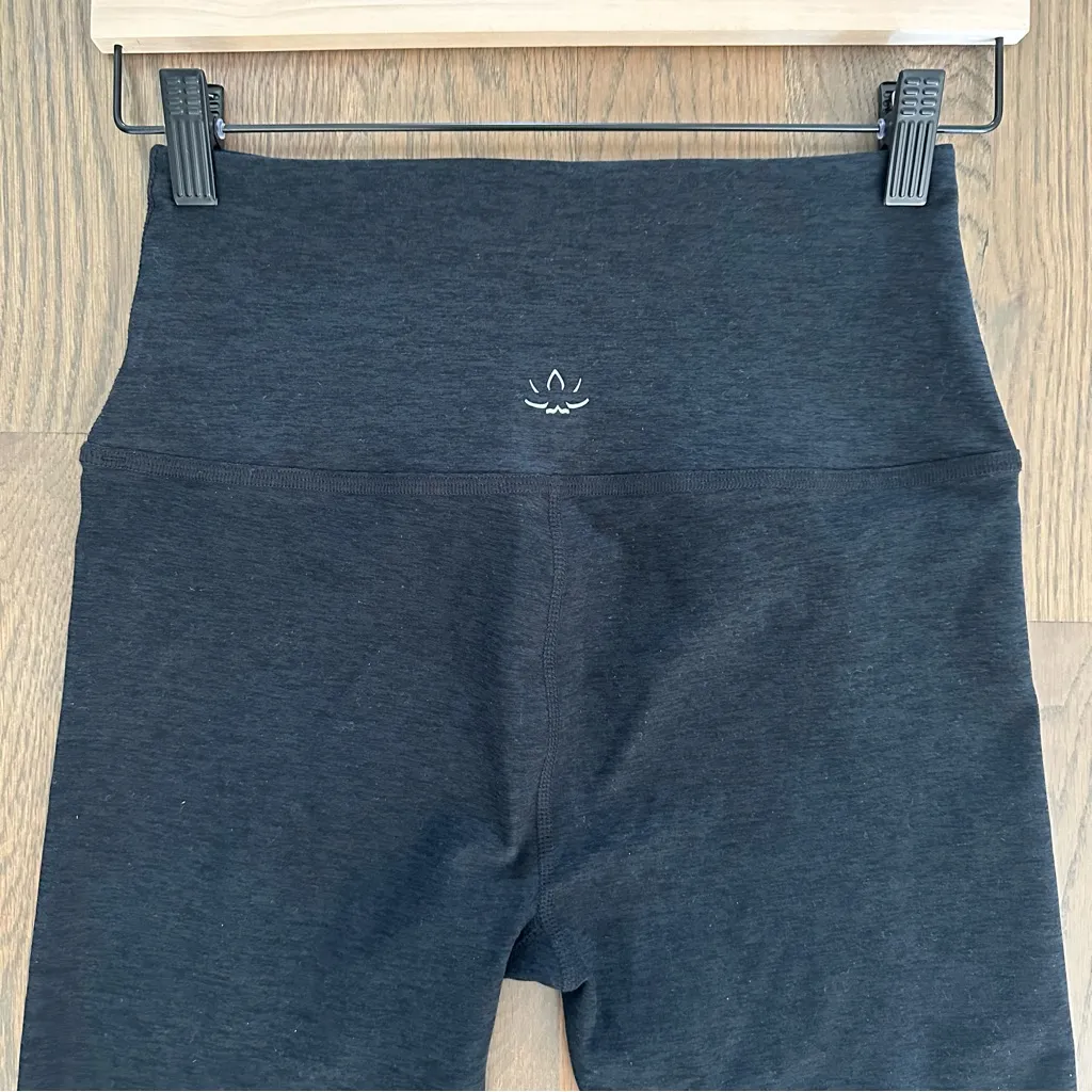 NWOT Beyond Yoga Spacedye High Waisted Midi Legging Darkest Night Size Large - Image 7