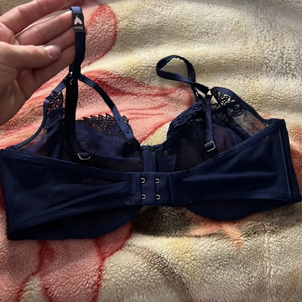 Victoria secret 34DD navy blue silk unlined balconet - Image 3