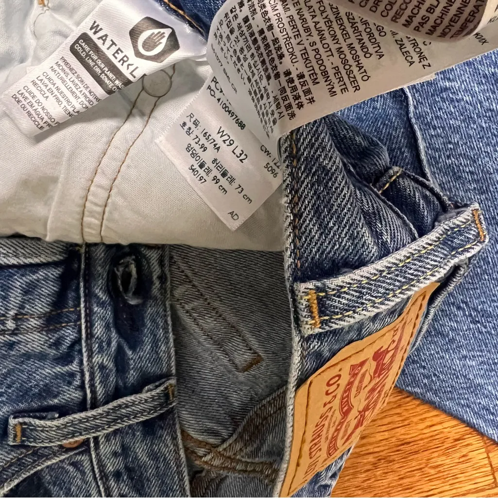 Levi’s 501 Medium Blue Denim Jeans - Image 5