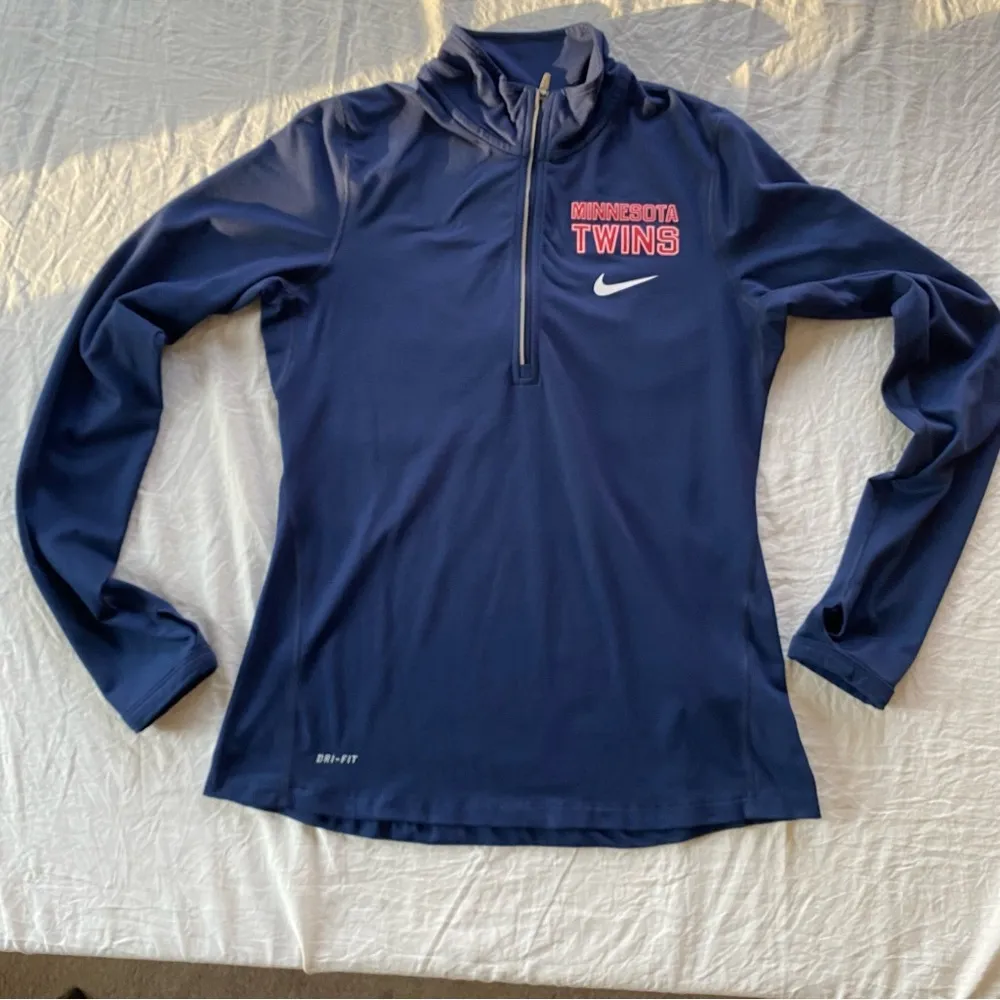 Nike Women's Navy Blue Minnesota Twins Top - Image 2