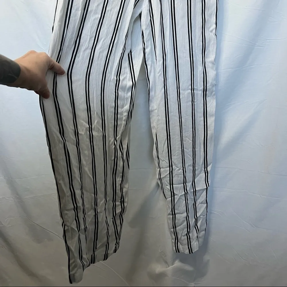 NWT Rosie Harlow striped wide leg  jumpsuit sleeveless white black small - Image 5