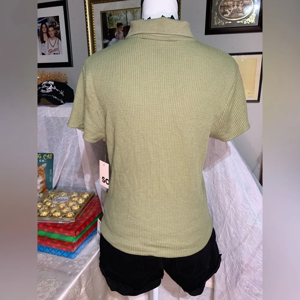 Juniors SO Lennon Green Waffle Print Top - Image 5