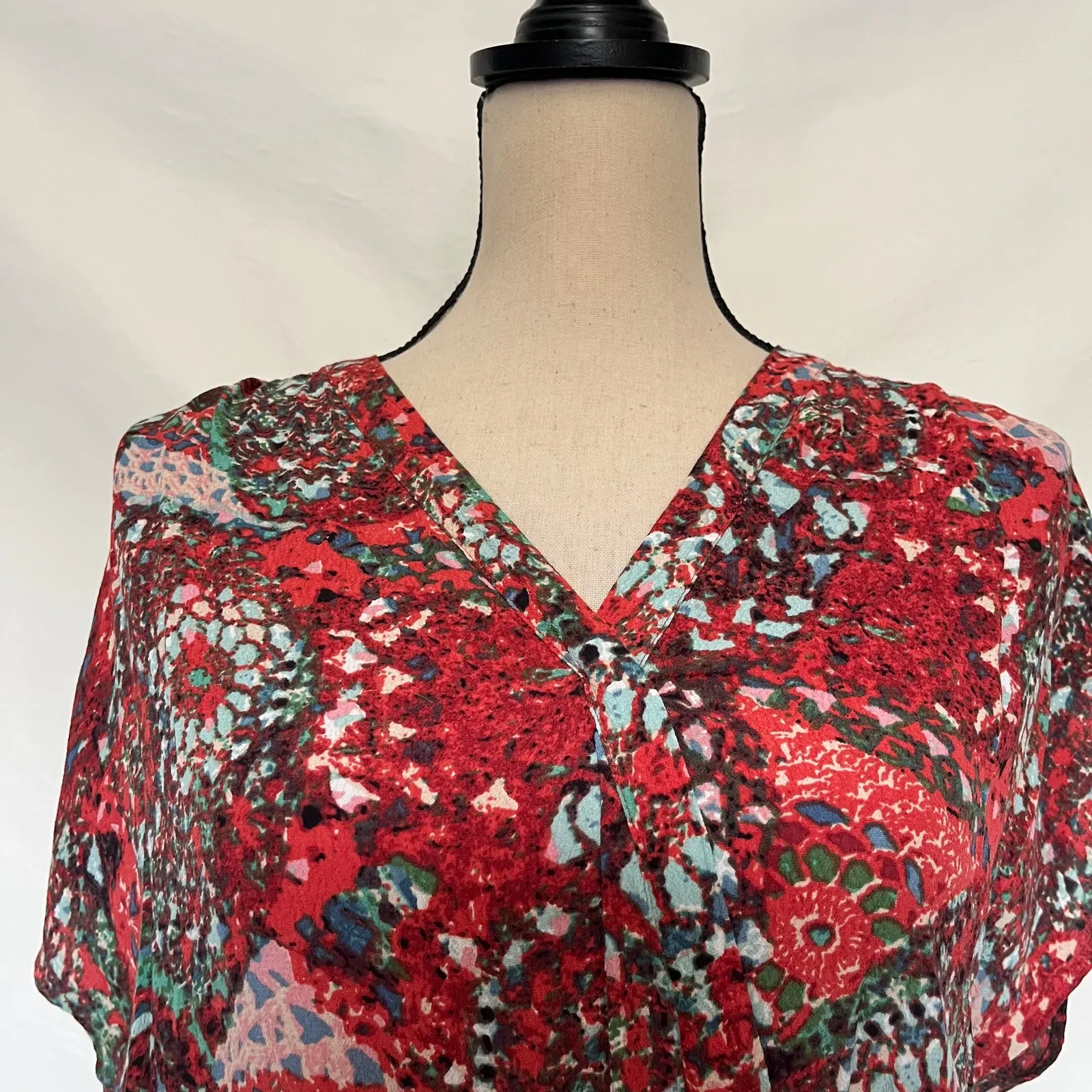 CAbi Mosaic Print V-neck Boho Dress Size M Garden Global Retro 70s Artsy Tribal - Image 4