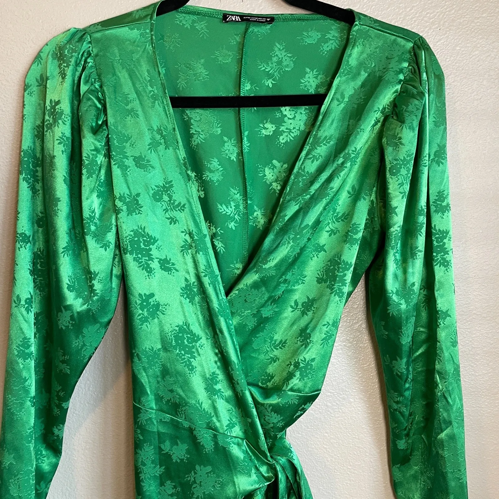 Zara Dress Size Medium Satin Bright Green Kimono Style Wrap Floral - Image 3