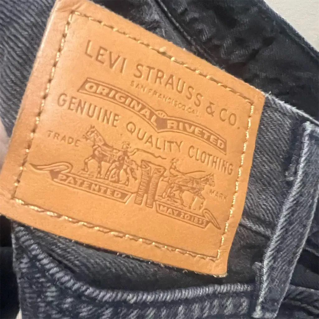 Levi's Women's Loose Straight Jeans Black Denim W27 L30 Standard 5-Pocket Design - Image 9