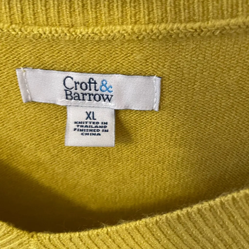 Croft & Barrow Women's Mustard V-Neck Sweater - Image 3