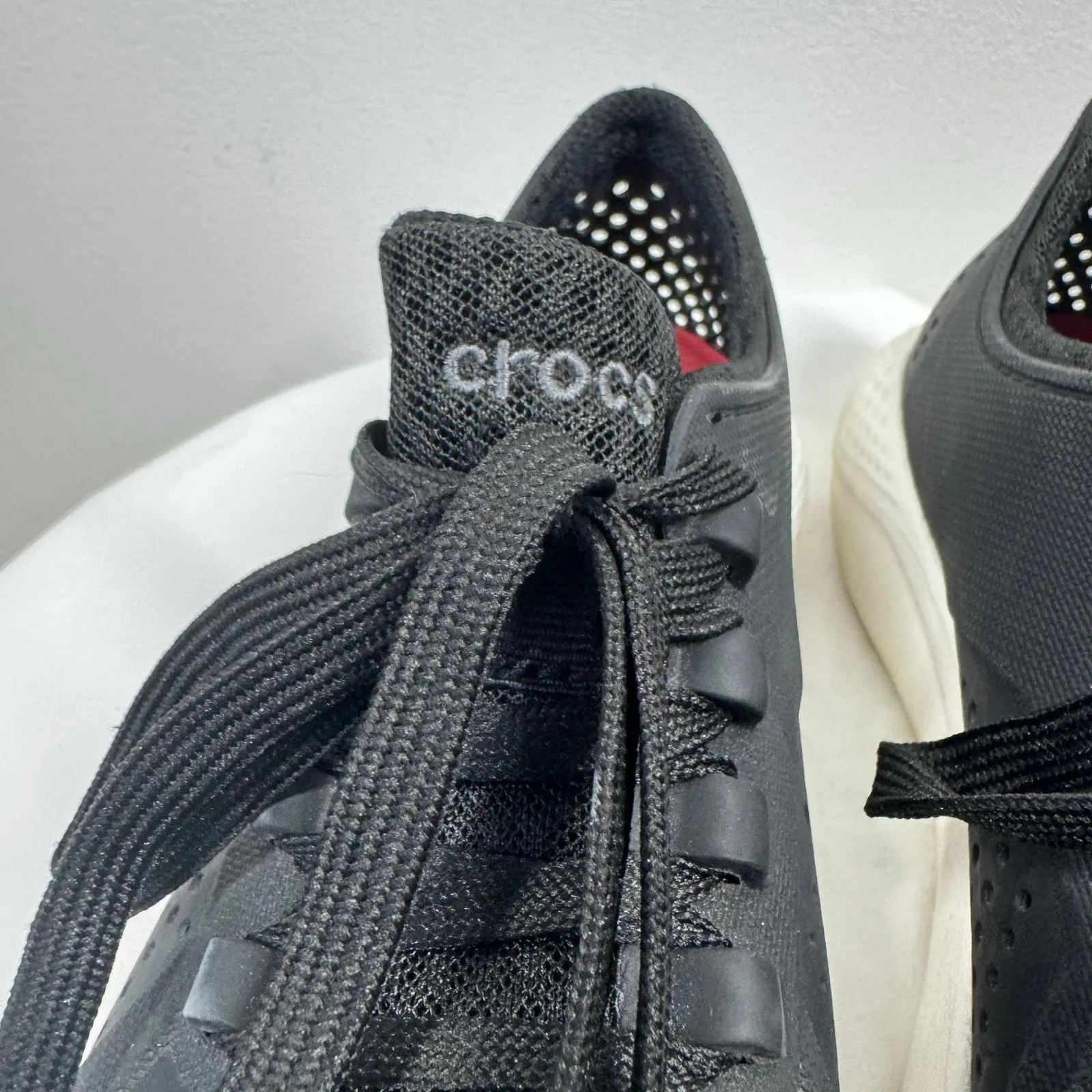 Crocs LiteRide Pacer Shoes Women 9 Black & White 205034 Lace Up Casual Walking - Image 4