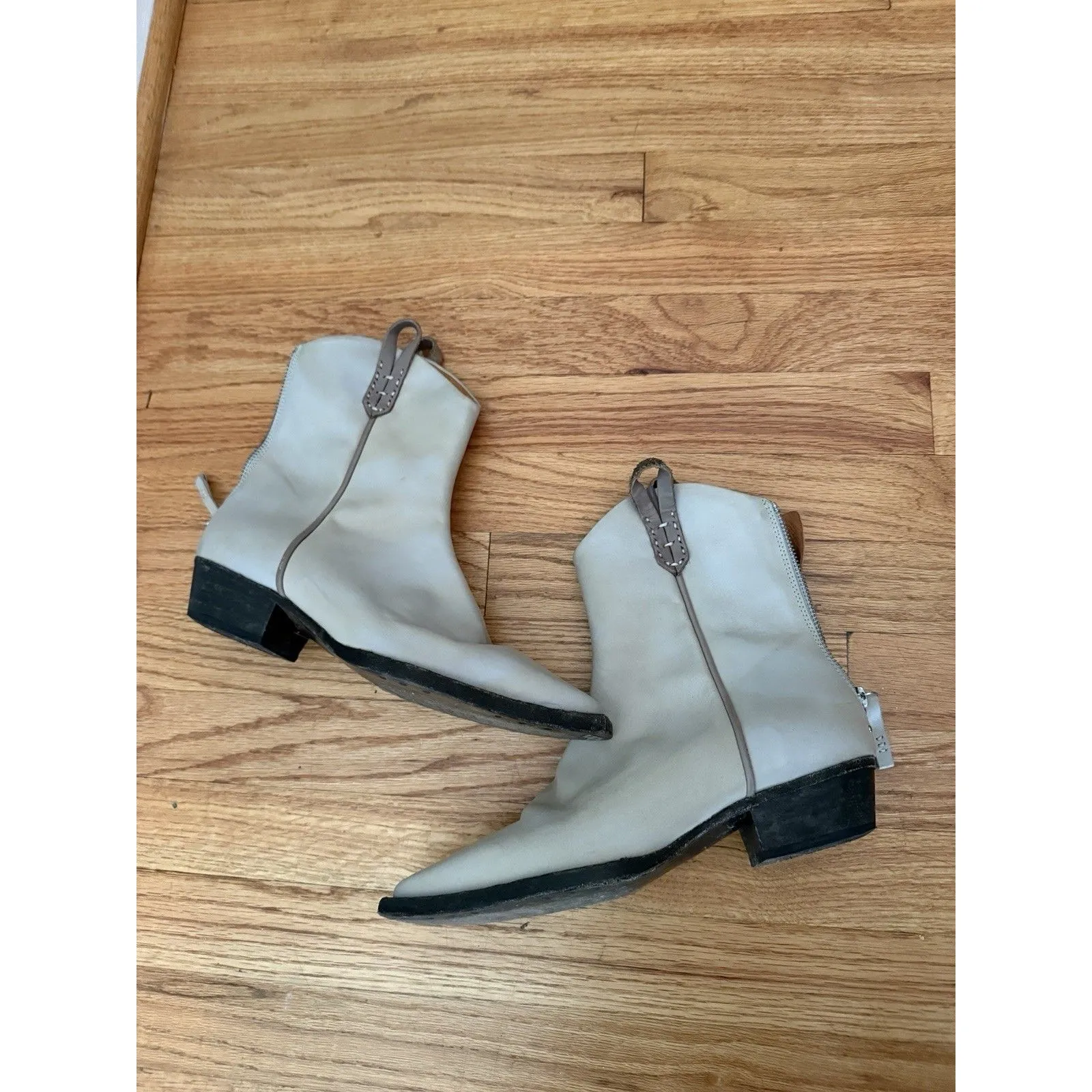 We The Free Wade Distressed Ankle Boots Gray Leather Sz 39 - Image 4