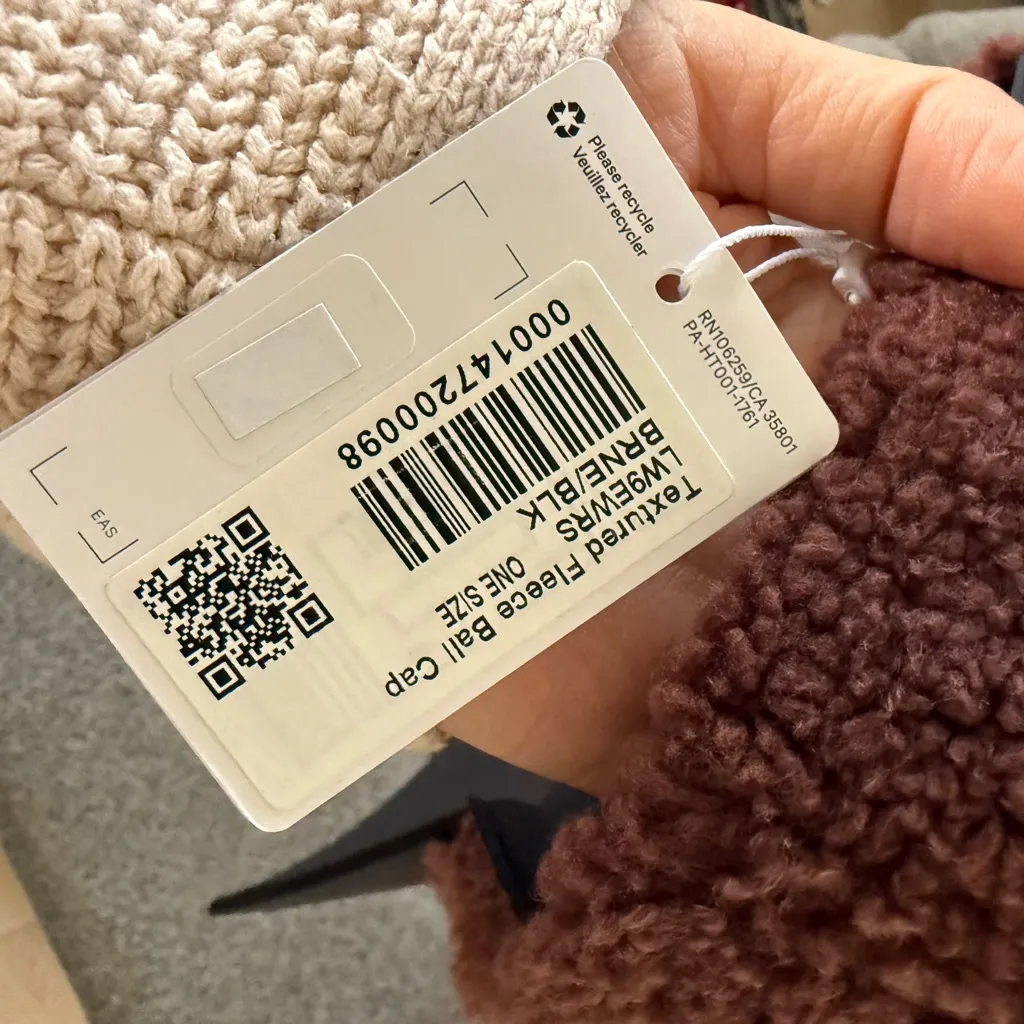 NWT Lululemon Womens Textured Fleece Ball Cap
Brown Earth / Black - Image 6