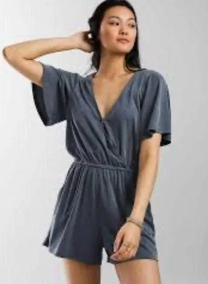 blue surplice ribbed short romper with pockets - Image 2