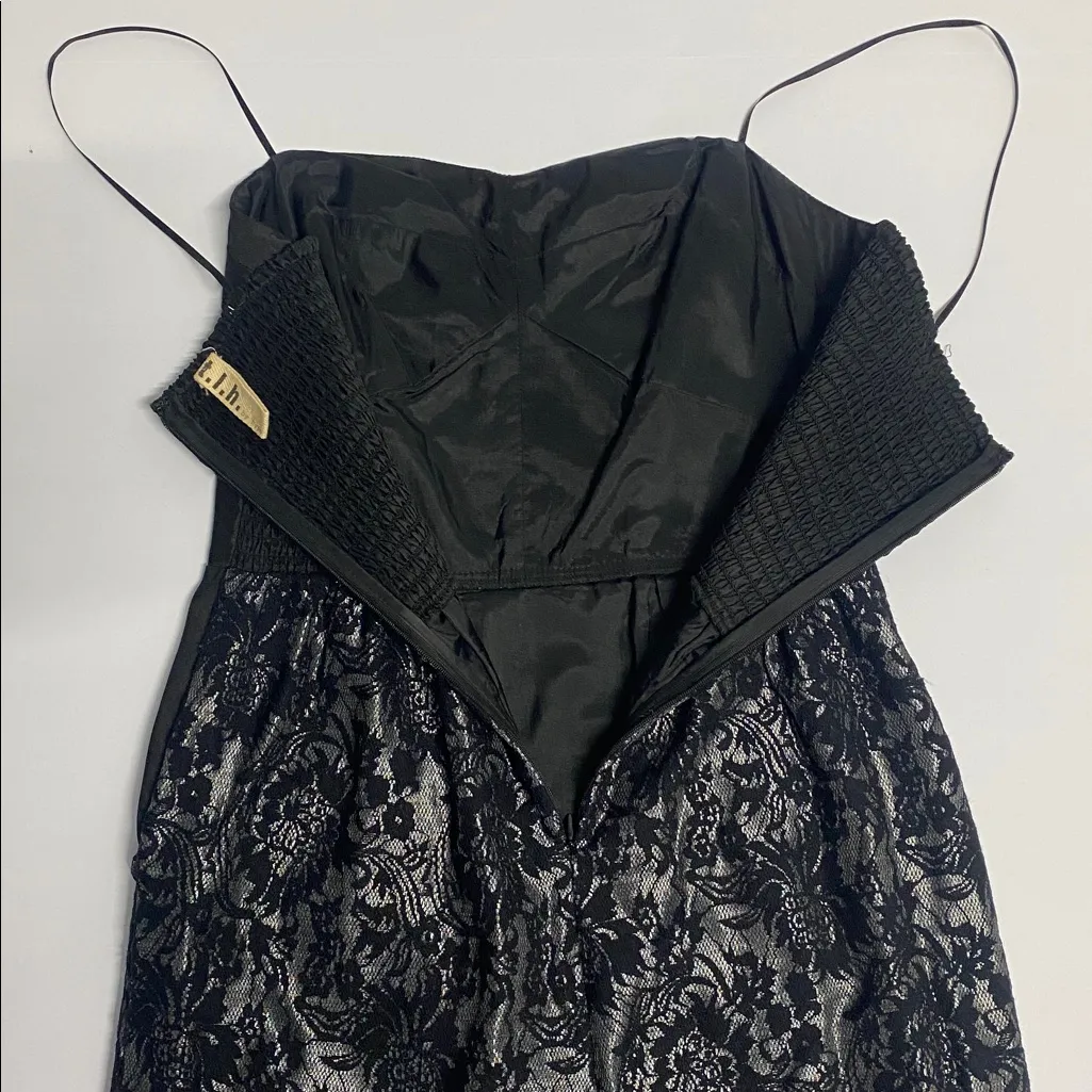Elegant Black and Silver Dress Size Small (See all pics for measurements) - Image 5
