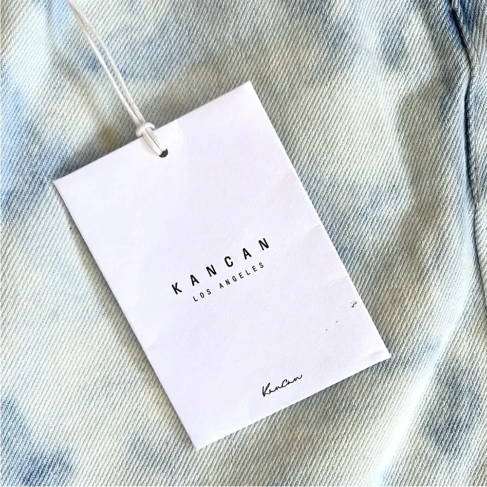 NWT KanCan Denim Frayed Hem Skirt Size Medium - Image 4