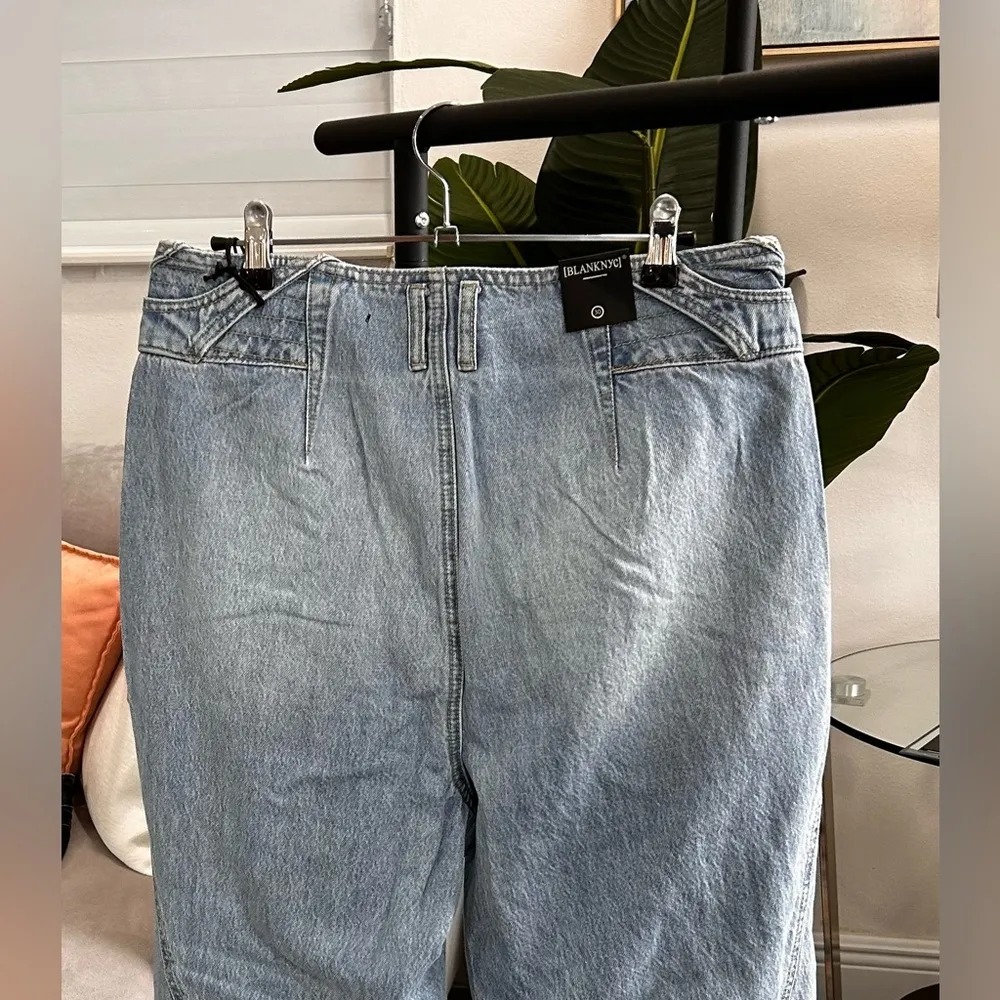 Blank NYC- STEAL THE SHOW JEAN - Image 2