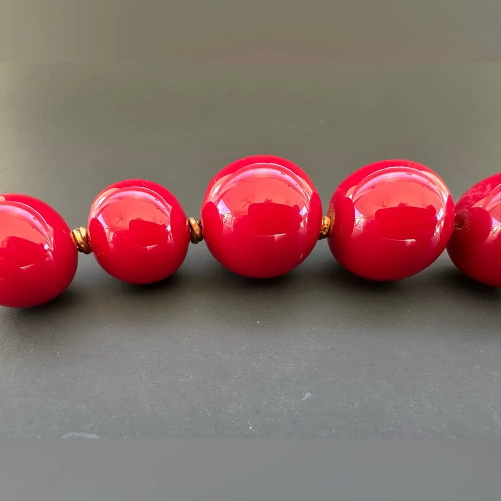 Kenneth Cole Red Beaded Necklace - Image 10