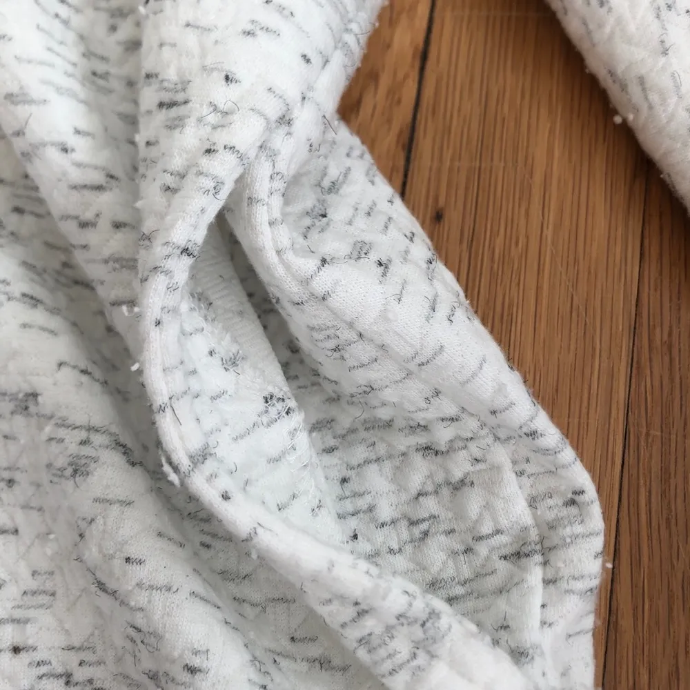 Reebok Womens White/Gray Quilted Sweatshirt XL - Image 3