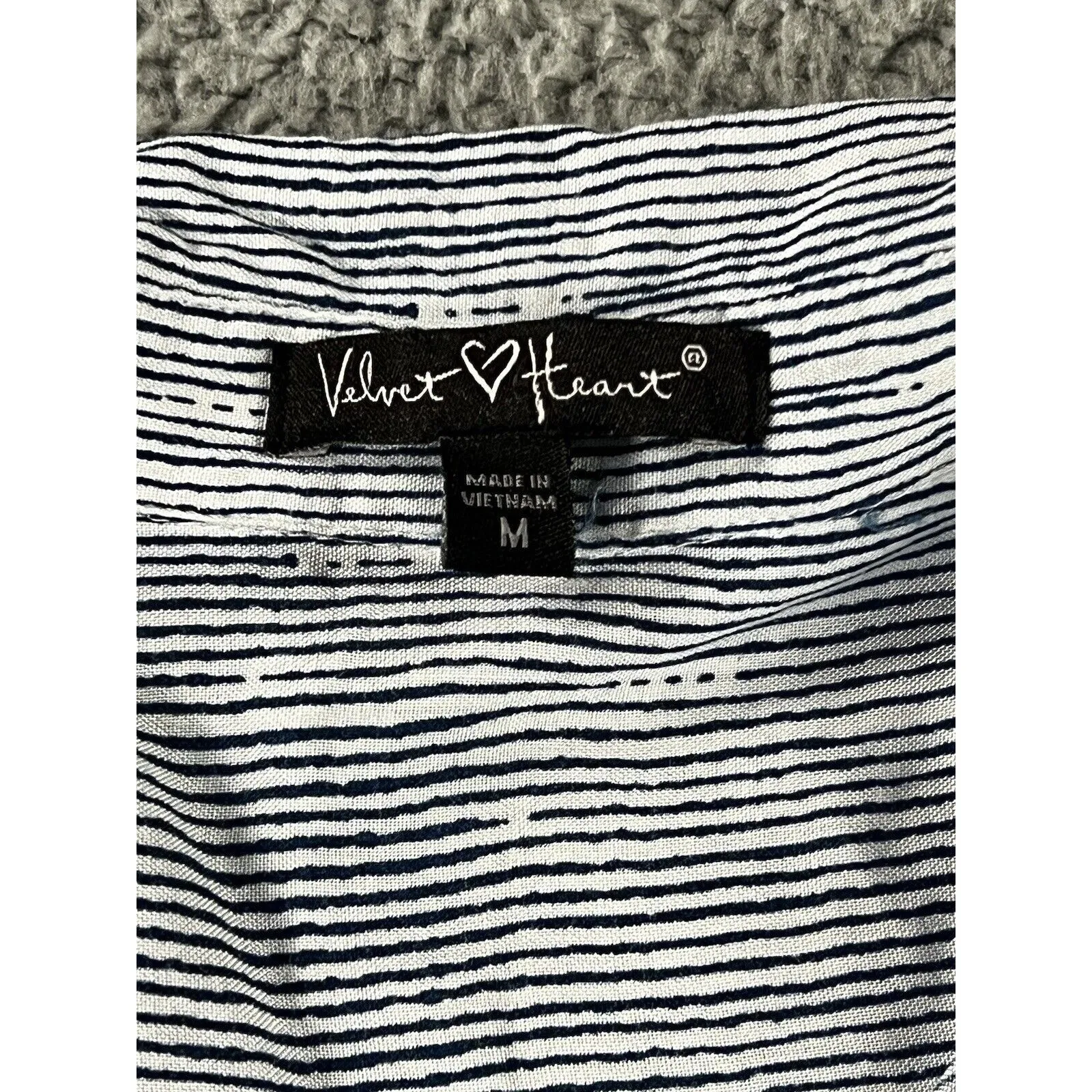 Velvet‎ Heart Shirt Women Medium Long Sleeve Roll Tab Embroidered Nautical Boho - Image 4