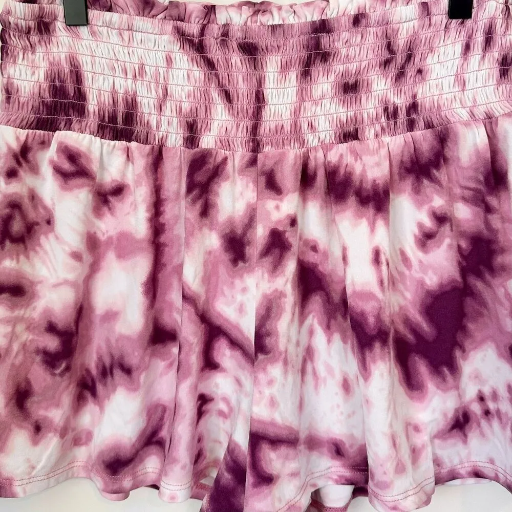 NWT BCBGeneration Women's Smocked Waist Short in Lavender Herb - Size: Medium - Image 6