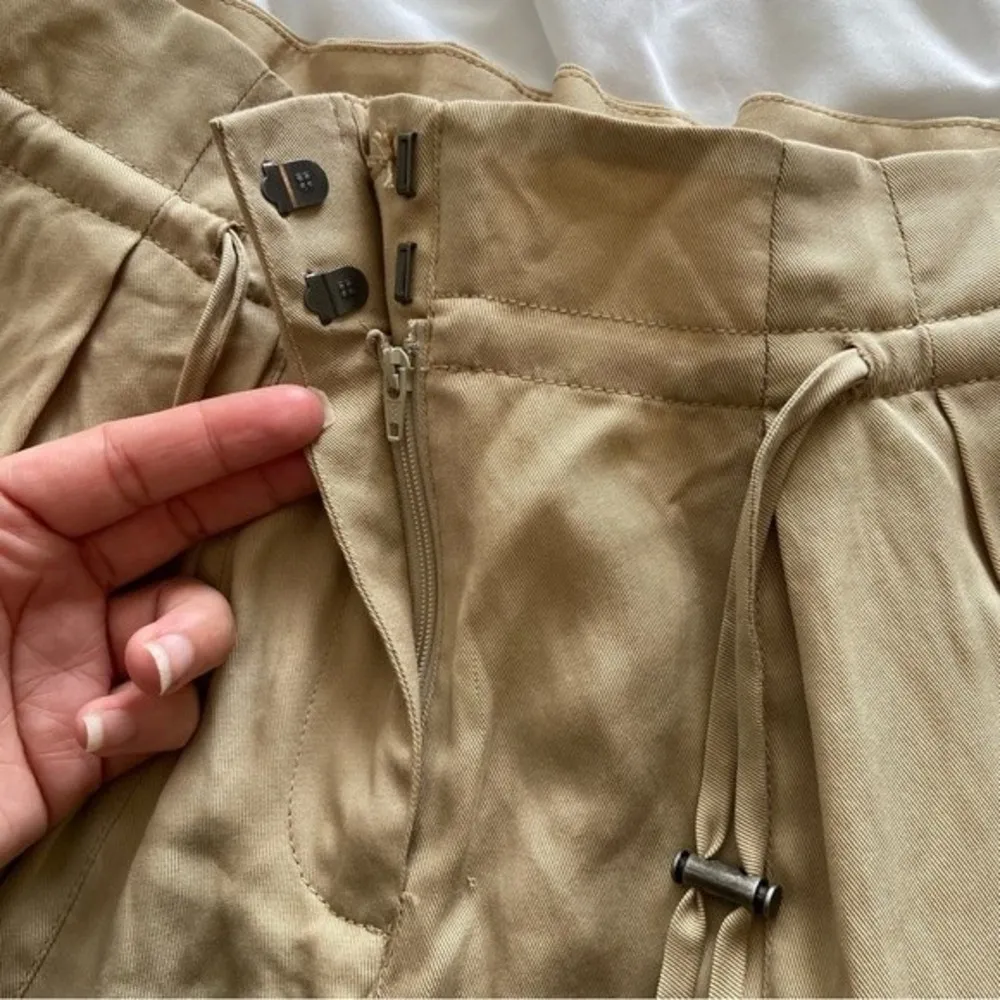 Revolve BCBG Maxazria Paper Bag Pant Pale Khaki Sz XS NWT - Image 9