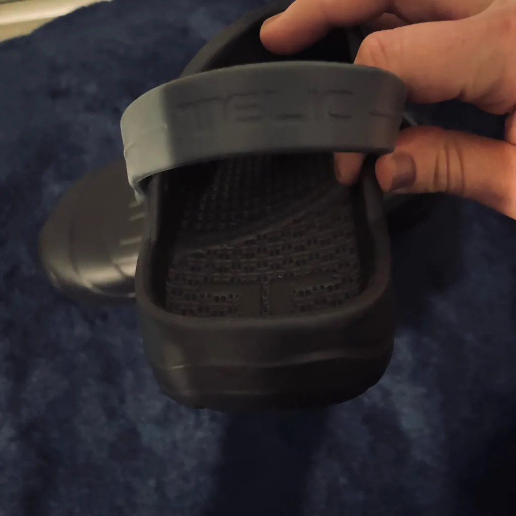 TELIC Recovery Clogs | Women’s Size 8 | NWOT | Comfort Arch Support Black - Image 3