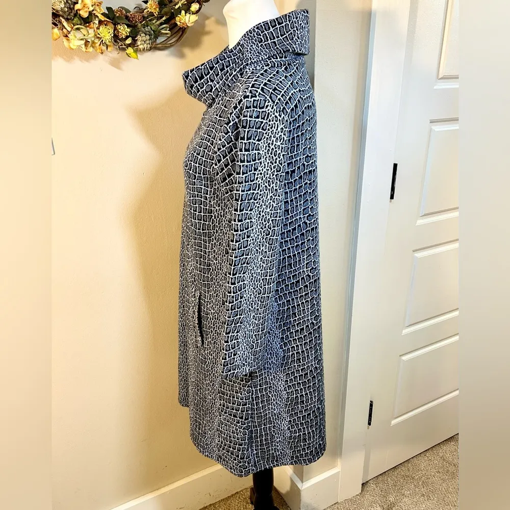 TYLER BOE Kim Snakeskin Print Knit Cowl Neck Shift Dress w/Pockets Women’s Small Gray - Image 8