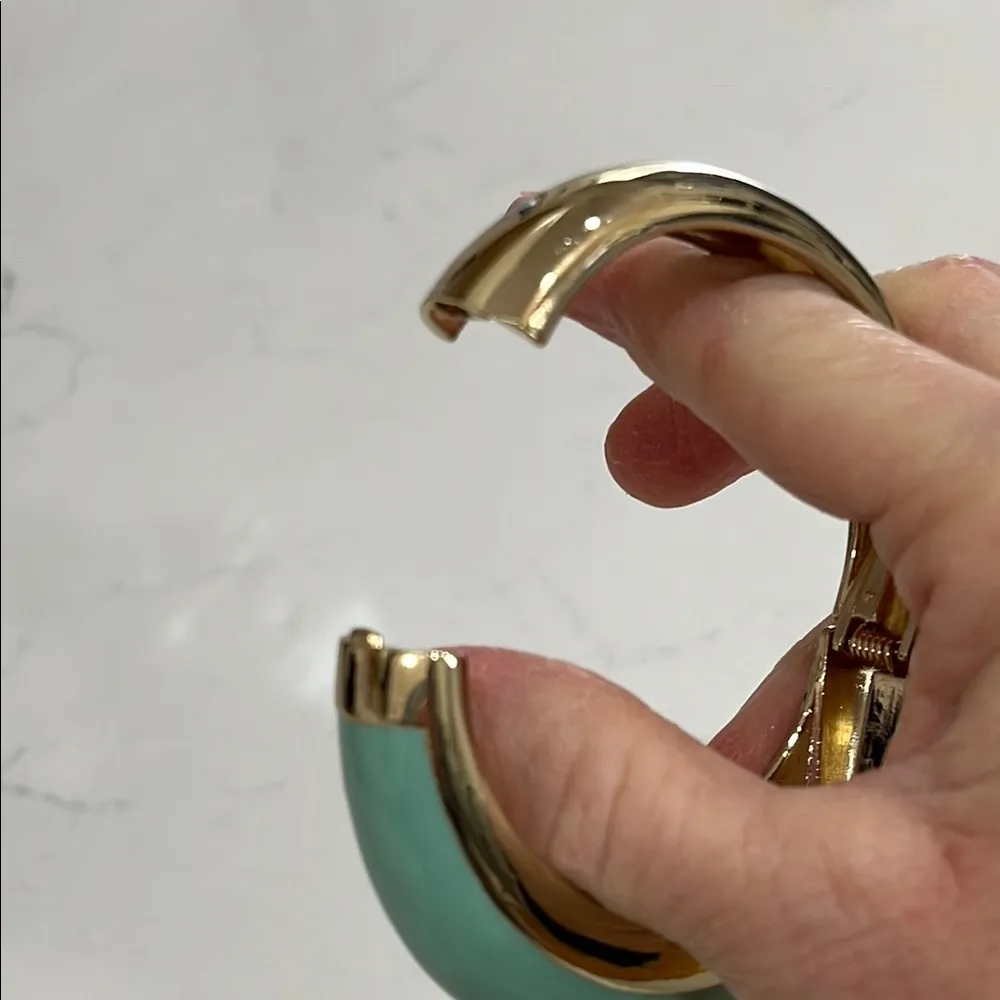 Elegant Jade Green Bangle Bracelet - Image 5