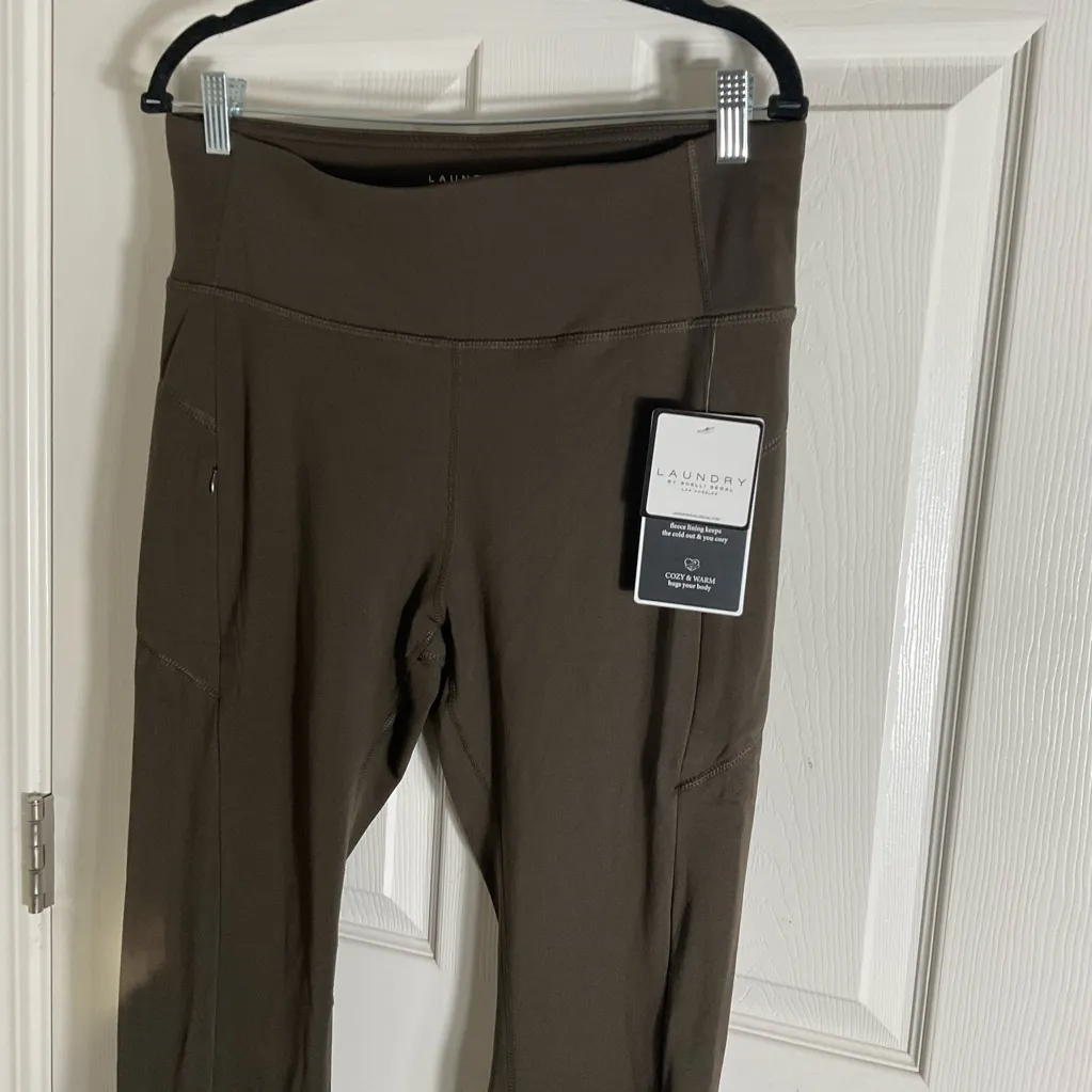 Laundry by Shelli Segal | Power Sculpt Flare Leggings size large - Image 3