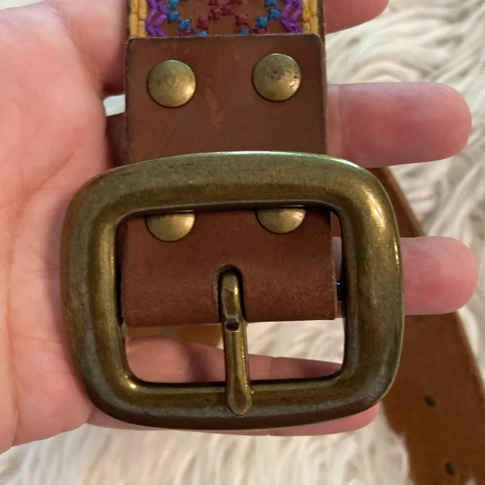 Lucky Brand Brown and Purple Embroidered Belt size S (30) excellent condition - Image 2