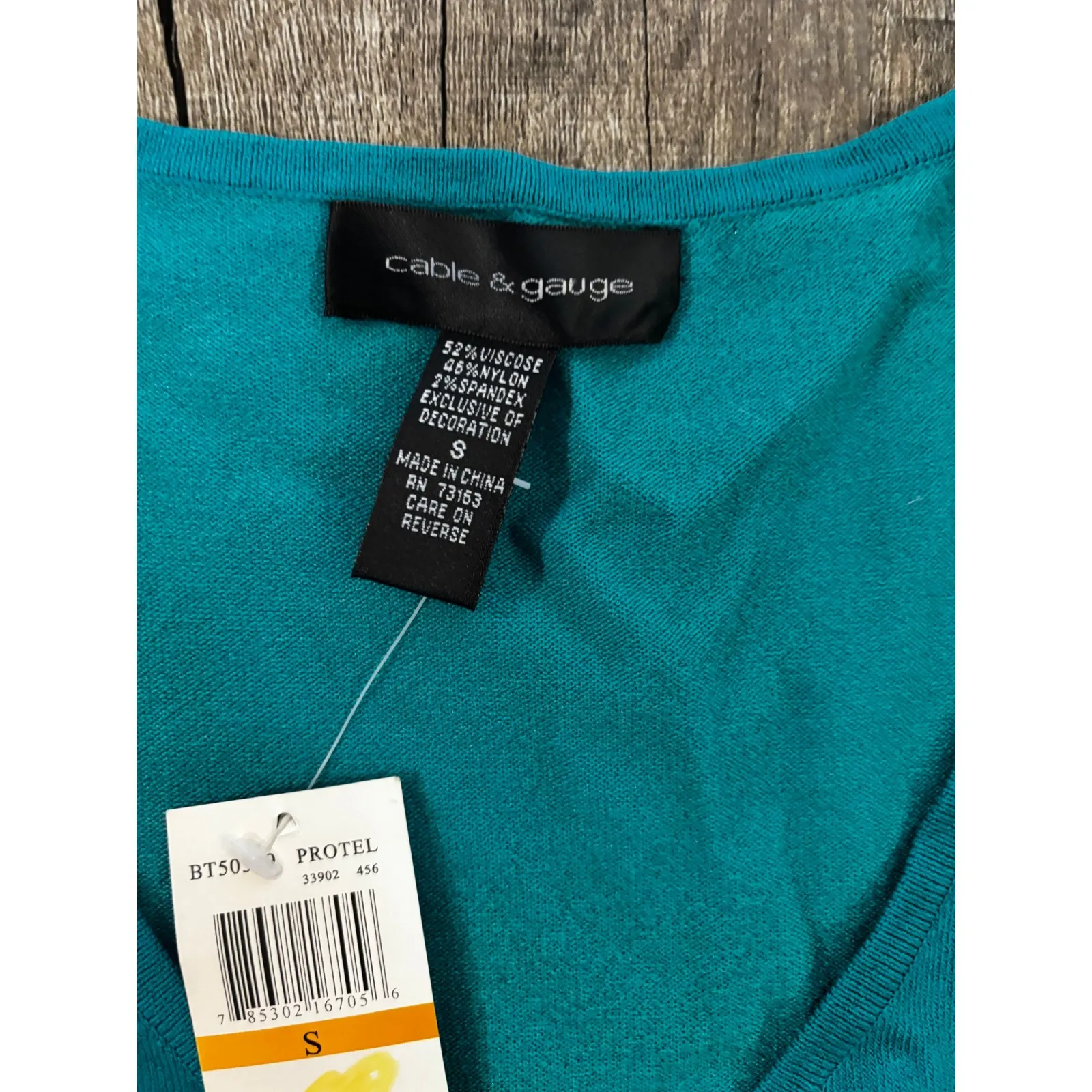 Cable & Gauge Womens Teal V Neck Sleeveless Top Gold Accent Size S - Image 3