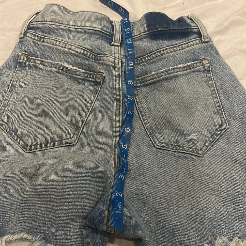 Abercrombie and Fitch - Image 8